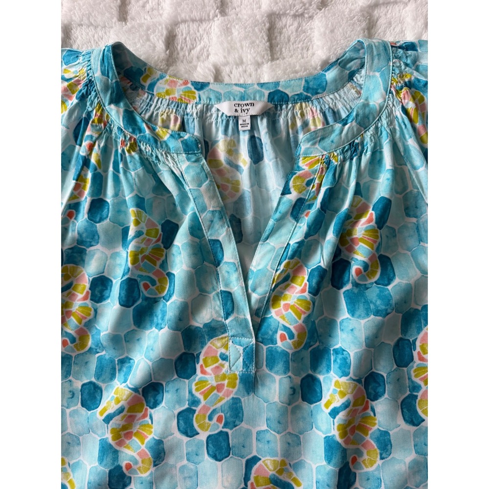 Crown & Ivy Womens Seahorse Print Blouse Turquoise Blue 3/4 Sleeve Sz Med - EUC